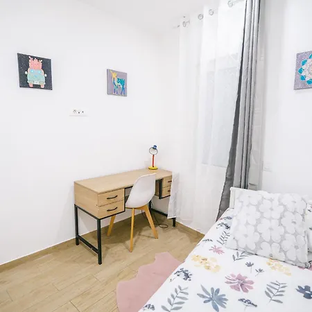6 People 3 Bedrooms Comfort And Tranquility *